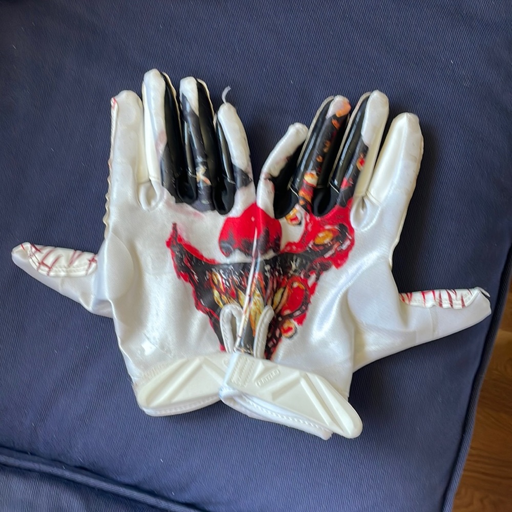 Football gloves